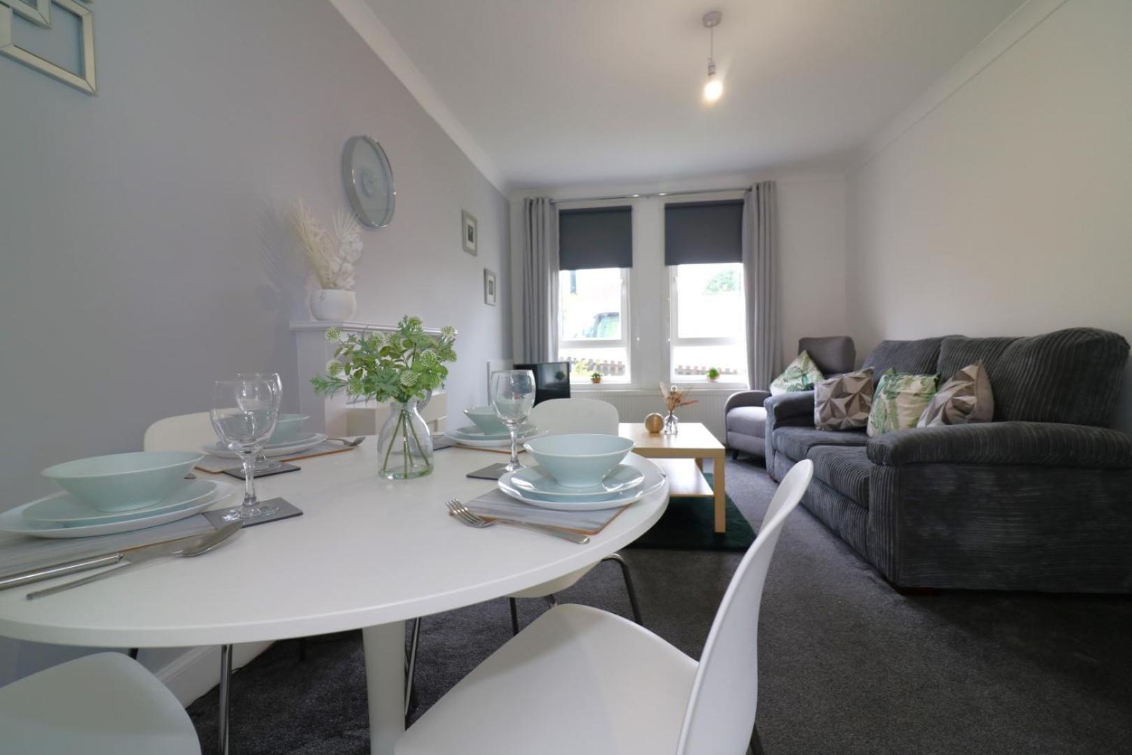Signature - Gartlea House Lägenhet Airdrie Exteriör bild